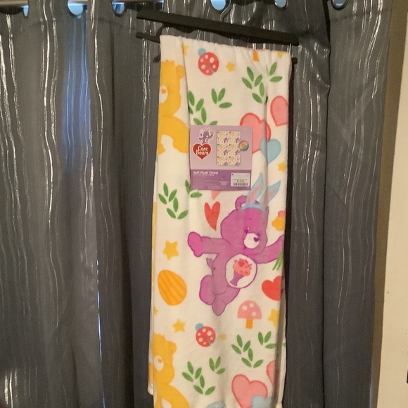 Care Bears Easter blanket - Picture 1 of 2